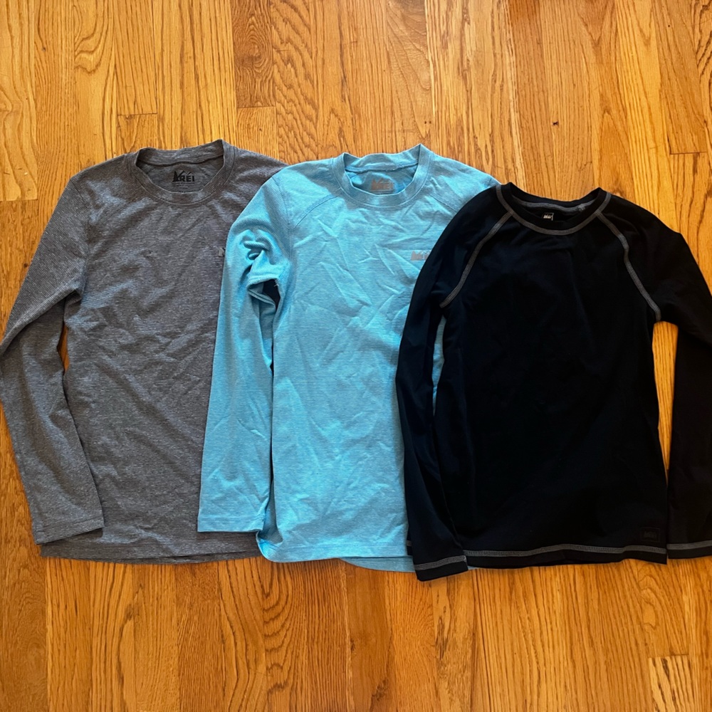 REI Bundle of 3 Girls Thermal Long Sleeves: Black, Blue, Gray